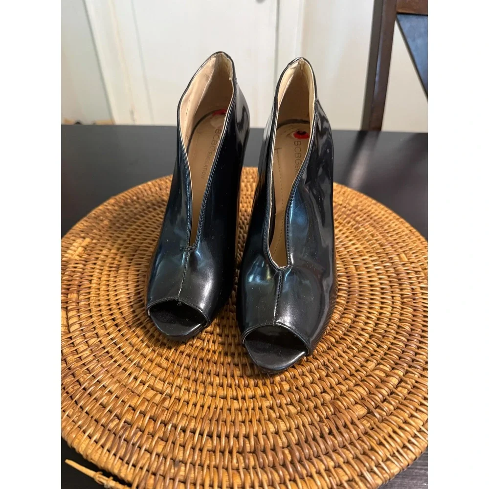 BCBGeneration Black Patent Peep Toe Stiletto Shooties Ankle Boots Size 6B/36